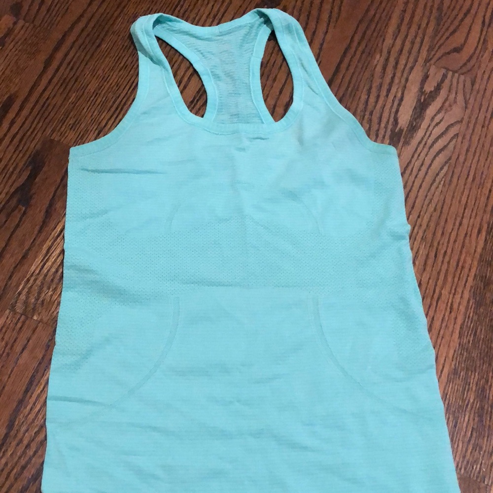 Lululemon green tank